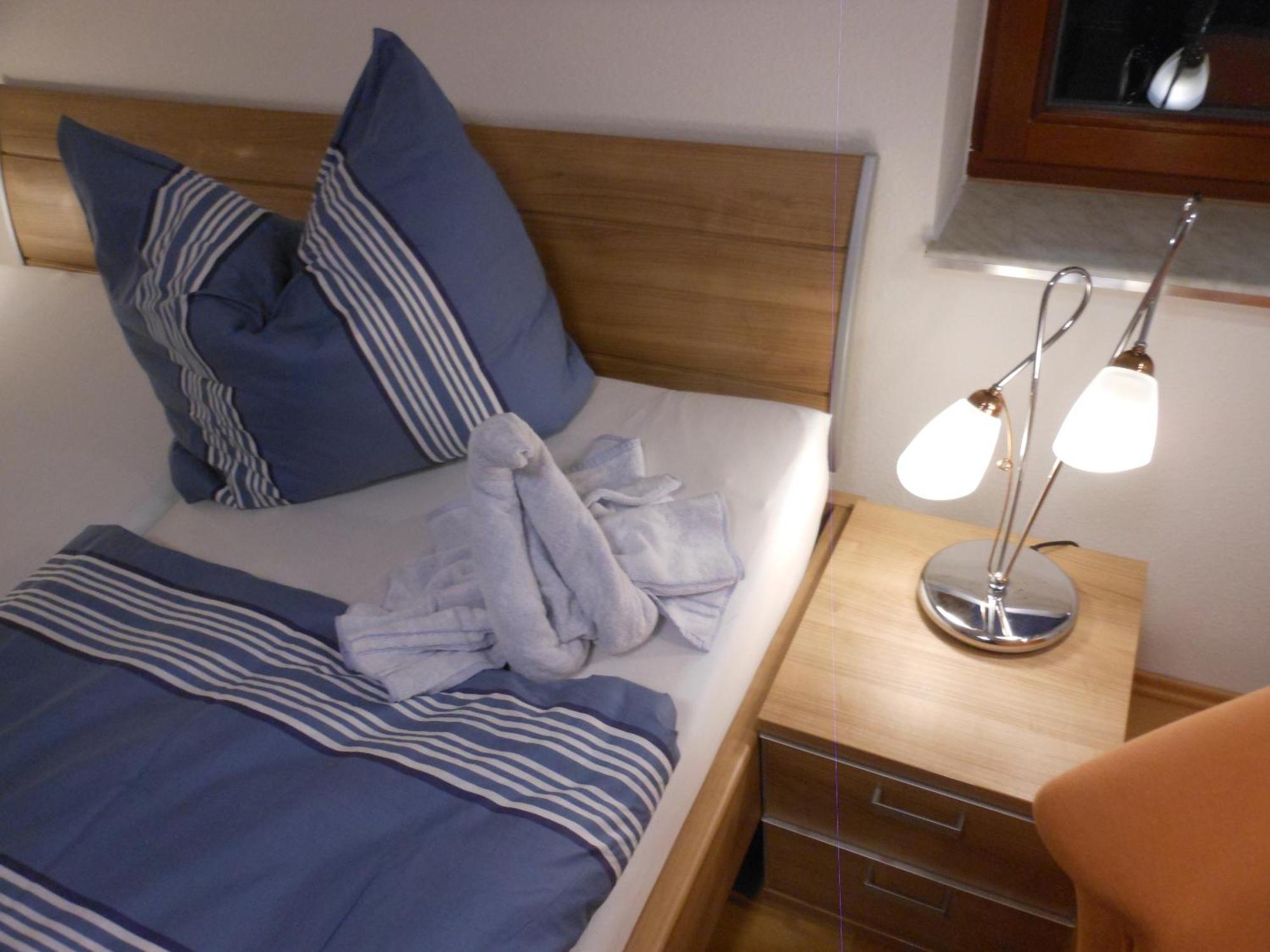 Pension Am Werder Bernburg Δωμάτιο φωτογραφία