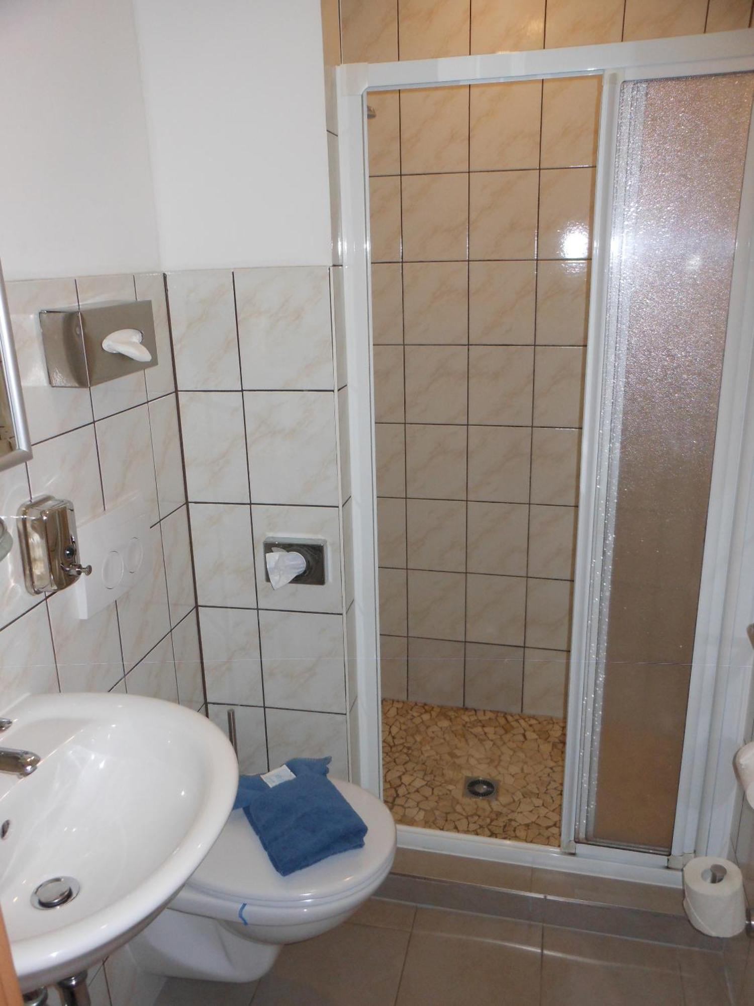 Pension Am Werder Bernburg Δωμάτιο φωτογραφία
